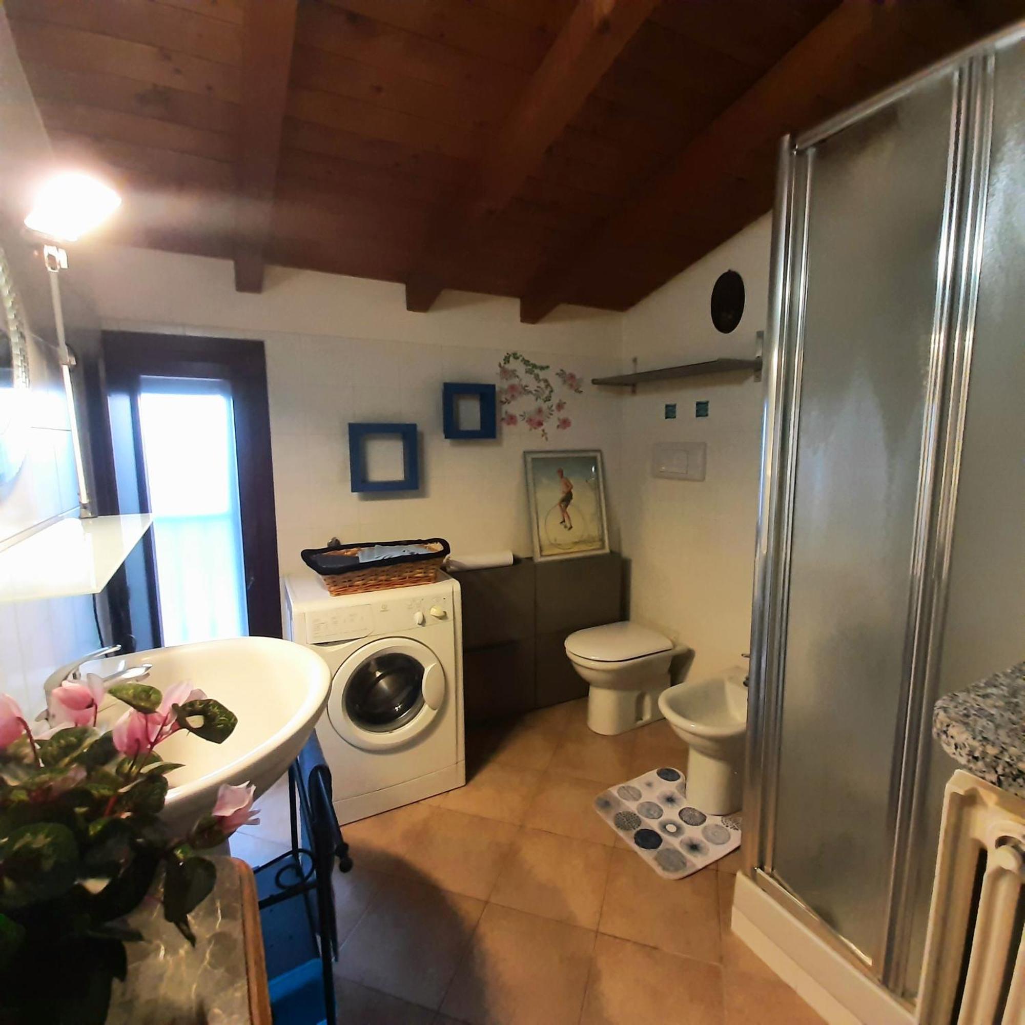 Nuovo Interno Nuova Atmosfera Stazione Beato Matteo Apartment Vigevano Luaran gambar
